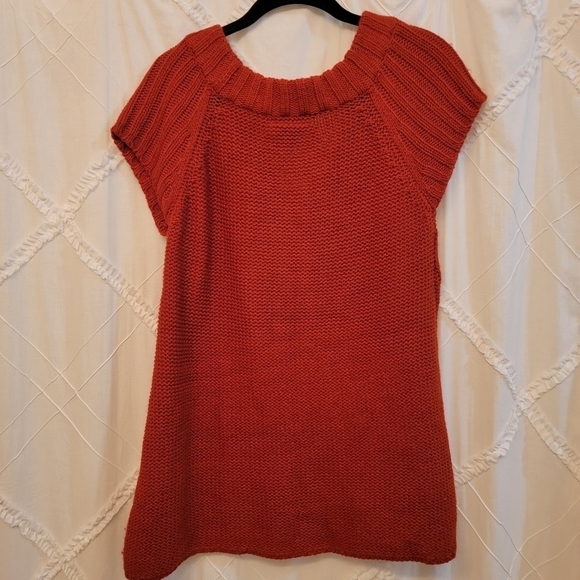It's Our Time Chunky Cable Knit Short Sleeve Sweater Size L - Picture 2 of 3